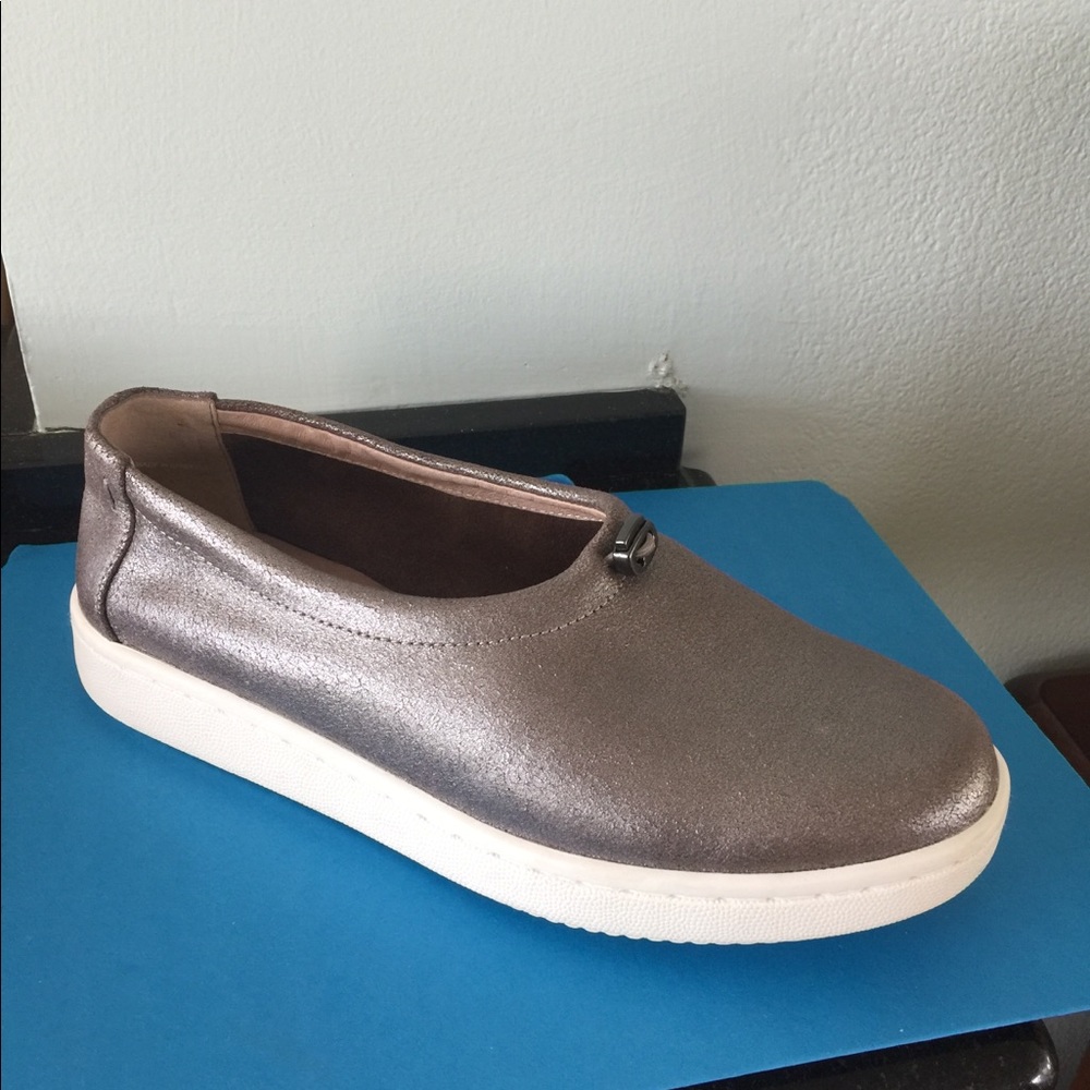 Eileen Fisher Platinum Leather slip-on